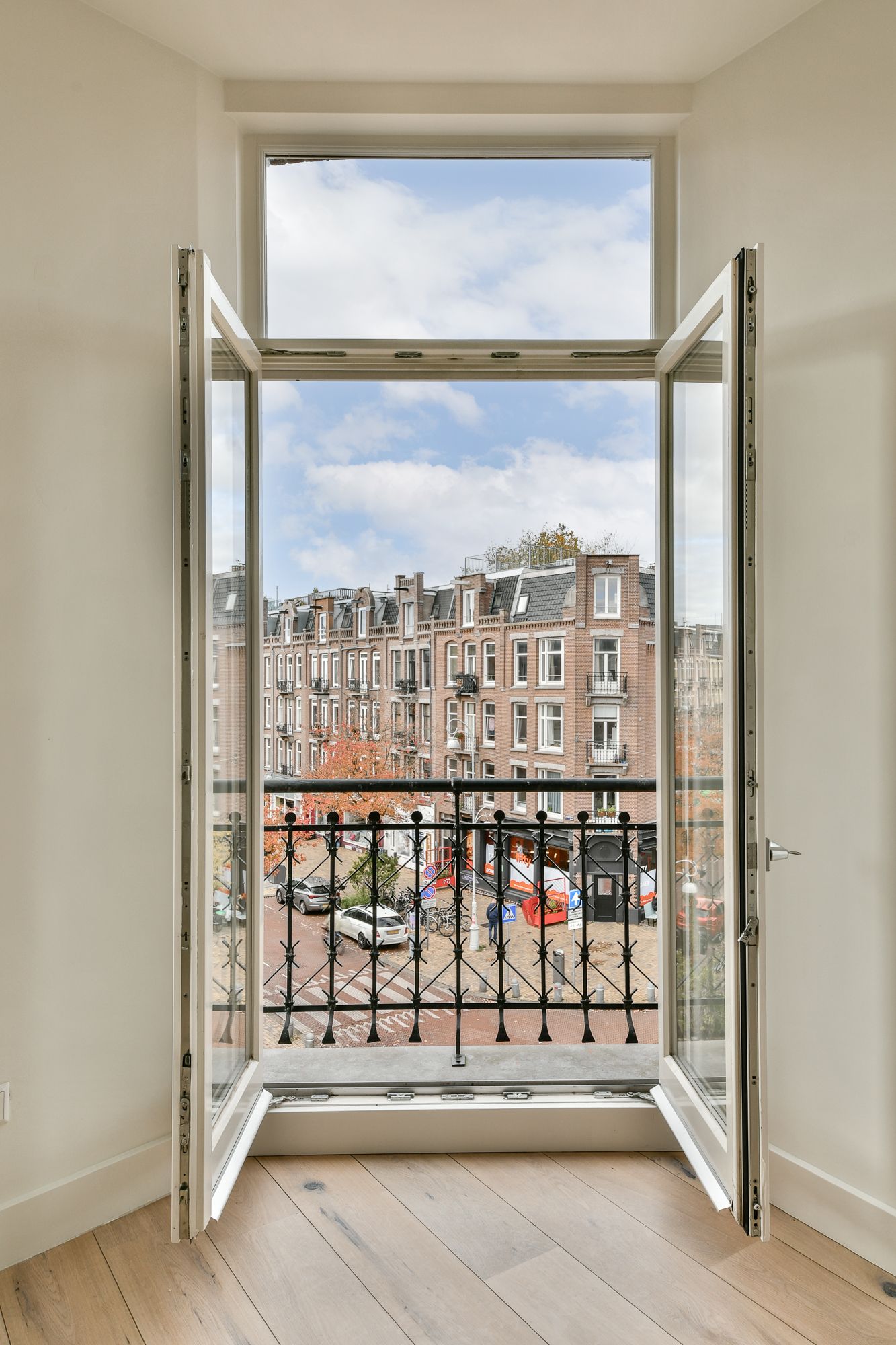 Photo 6 of Sumatrastraat 35-F