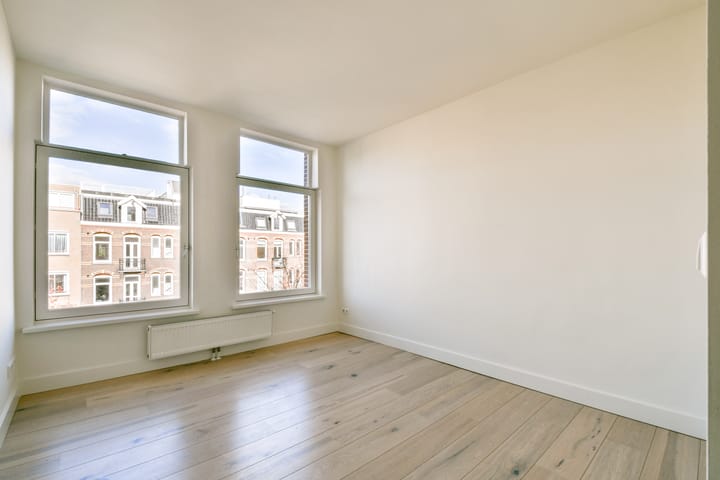 Photo 11 of Sumatrastraat 35-F