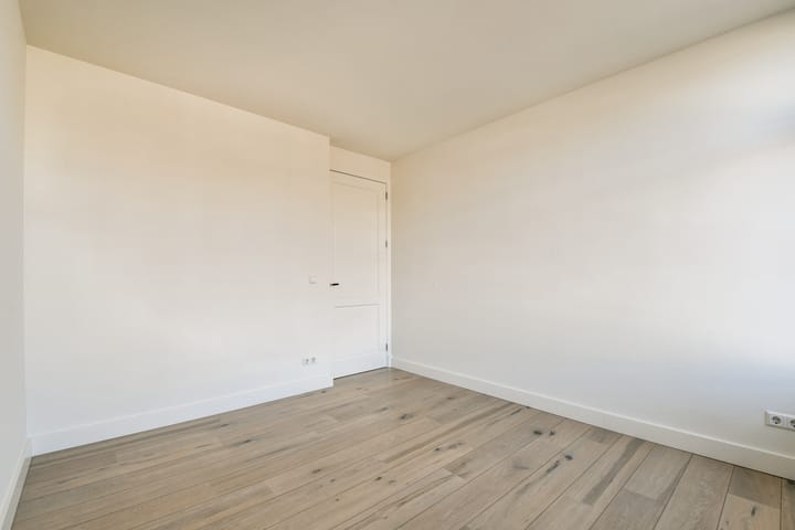 Photo 13 of Sumatrastraat 35-F