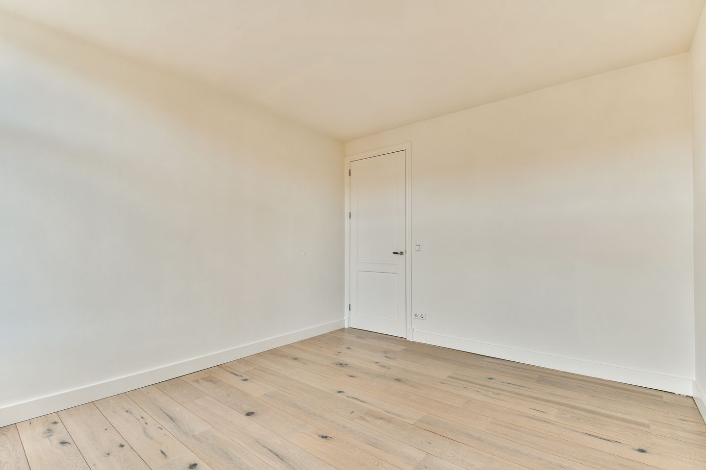Photo 14 of Sumatrastraat 35-F