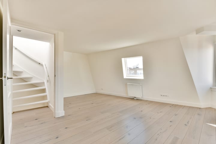 Photo 20 of Sumatrastraat 35-F