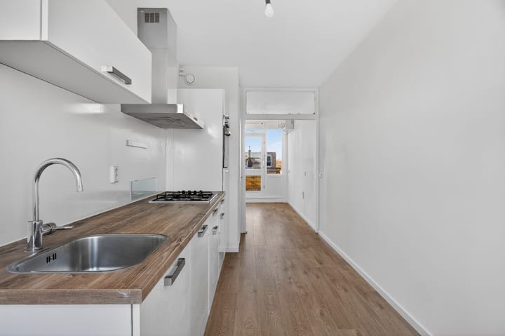 Photo 11 of Nageljongenstraat 103