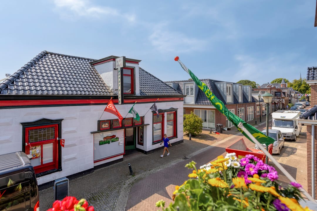 Photo 32 of Herestraat 27