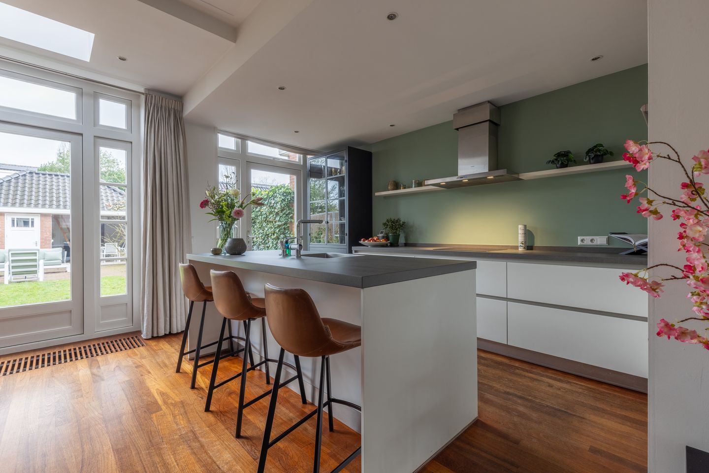 Photo 14 of Irisstraat 11