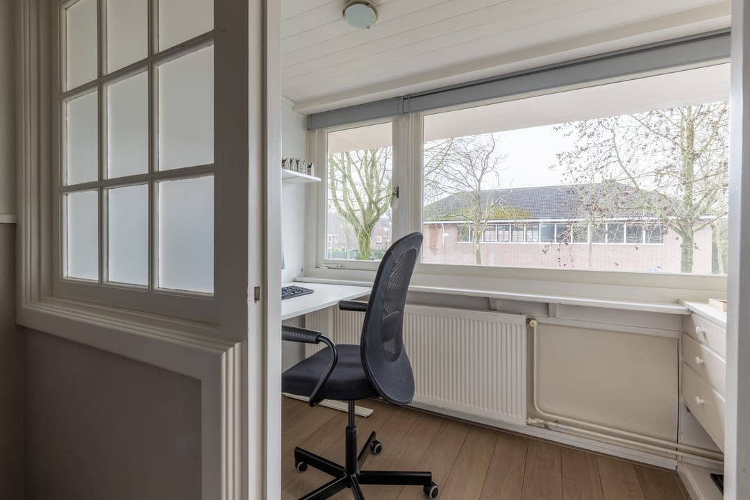 Photo 32 of Irisstraat 11