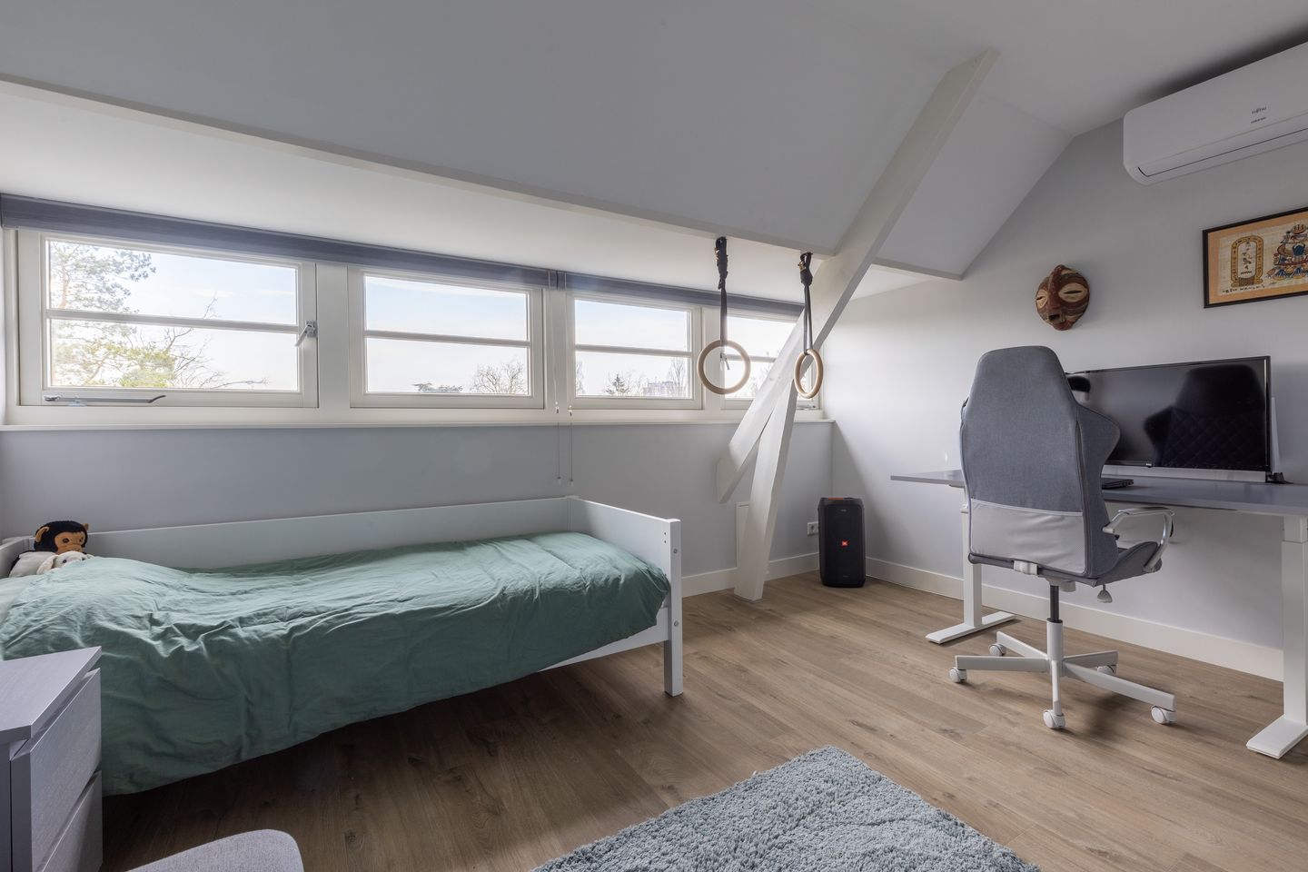 Photo 40 of Irisstraat 11