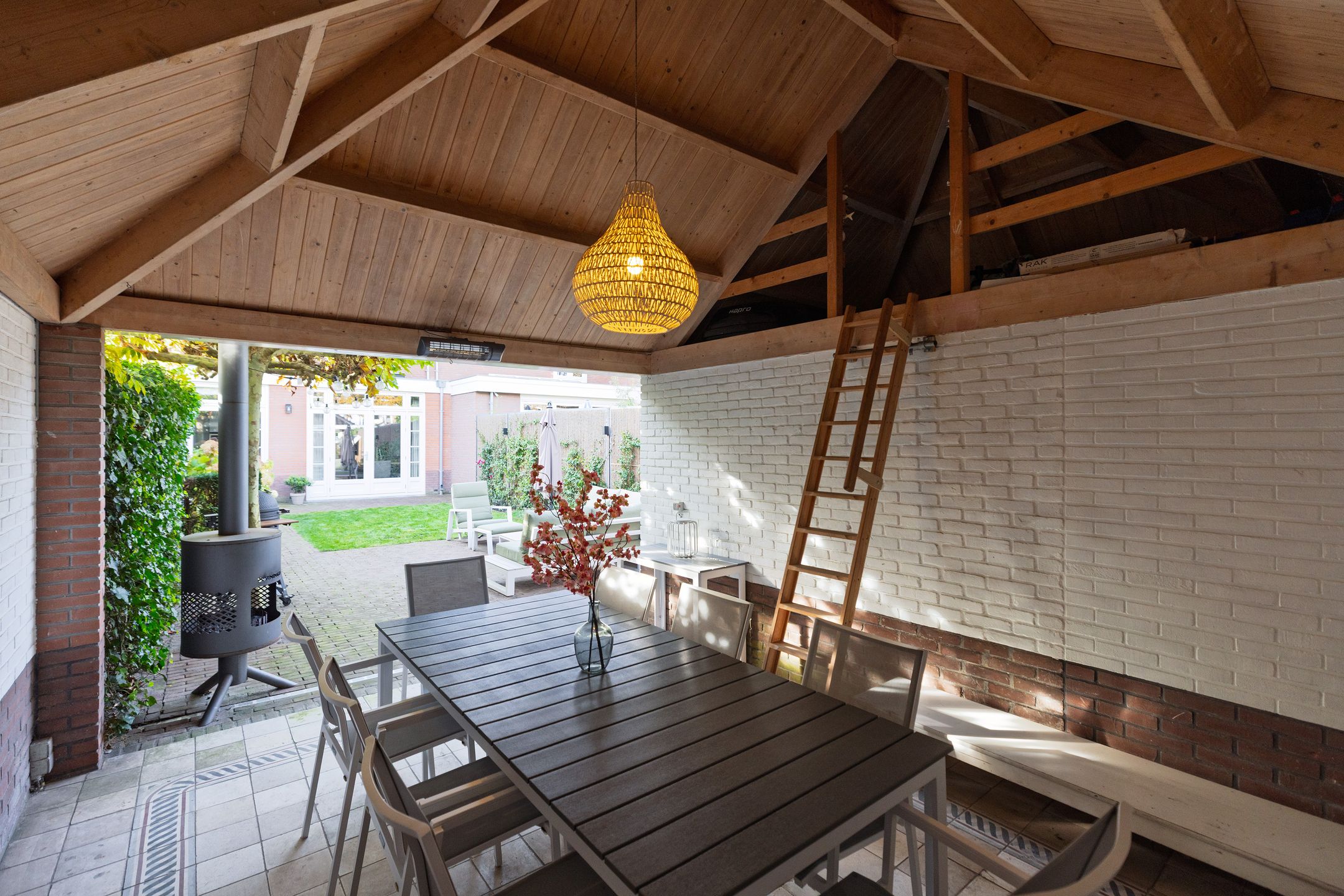 Photo 57 of Irisstraat 11