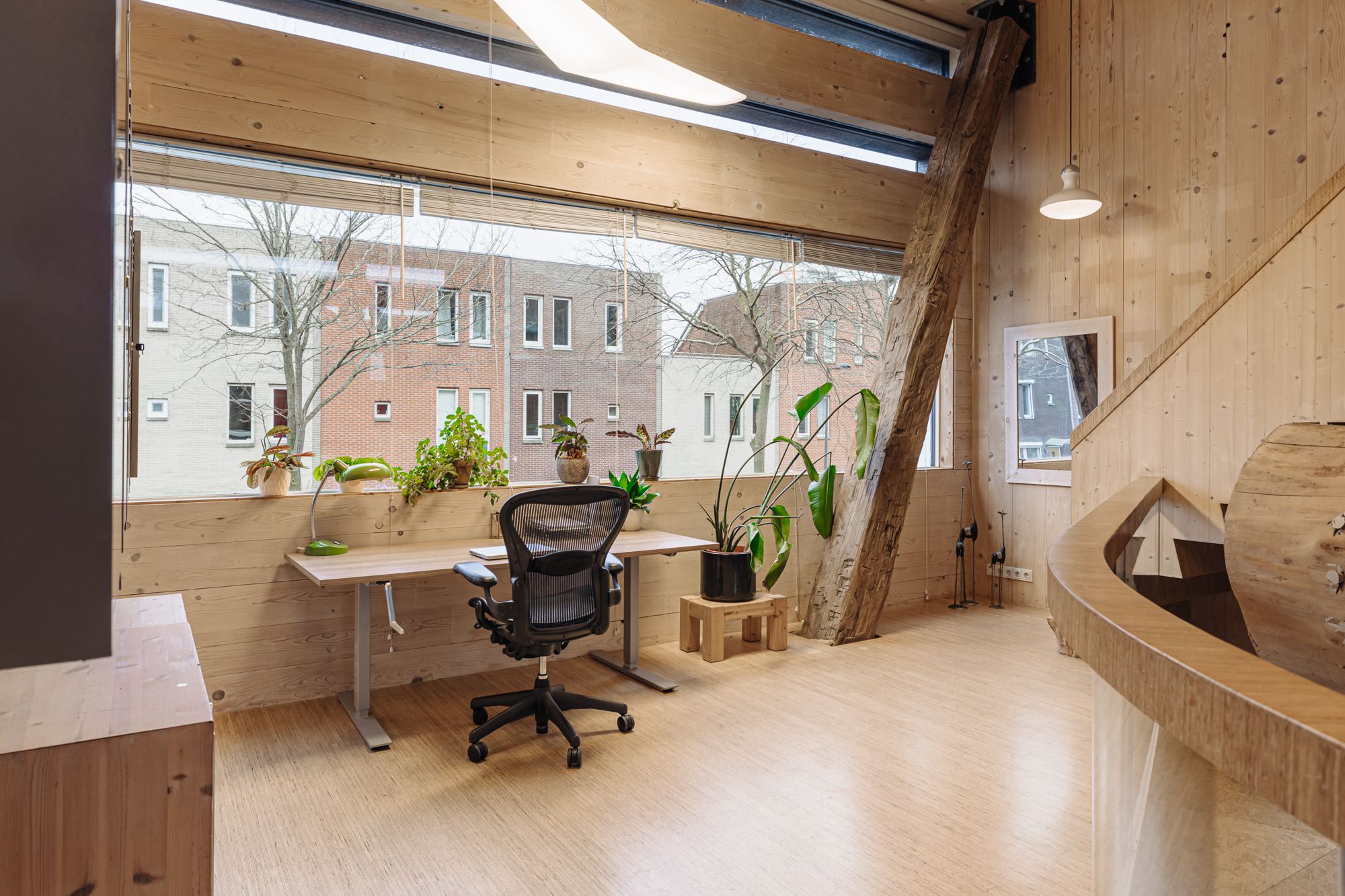 Foto 18 van Edmond Halleylaan 46