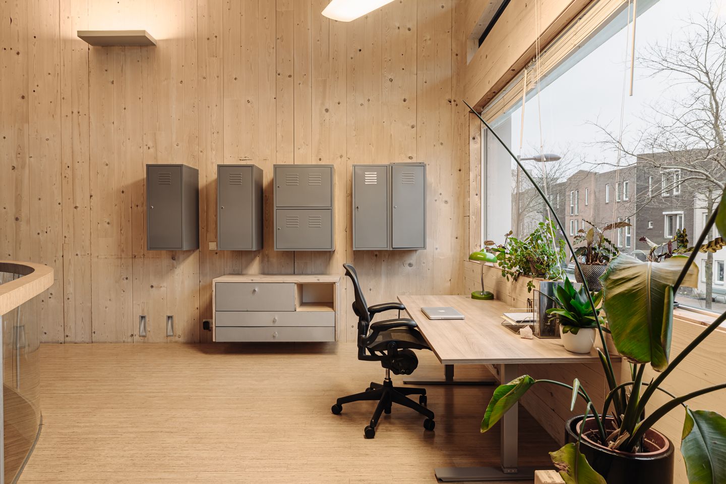 Foto 19 van Edmond Halleylaan 46