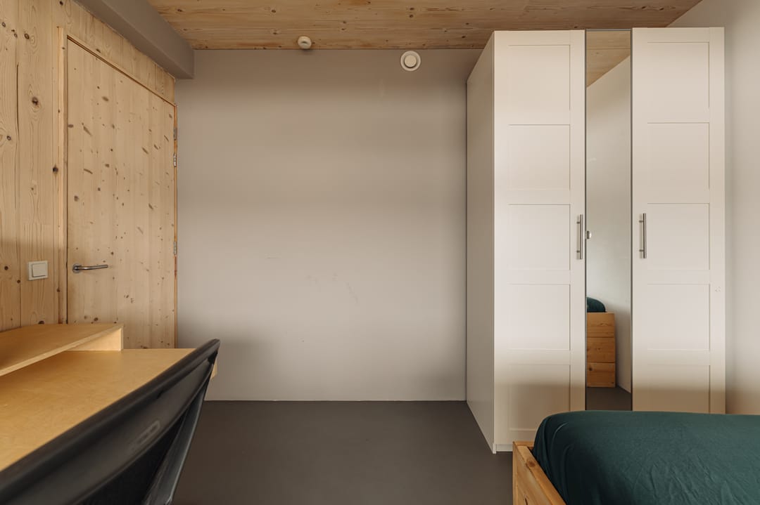 Foto 32 van Edmond Halleylaan 46