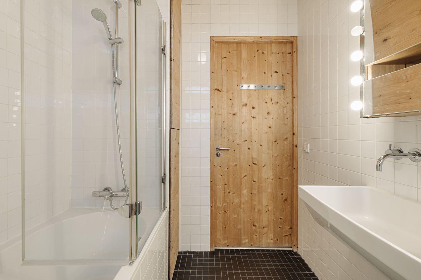 Foto 34 van Edmond Halleylaan 46