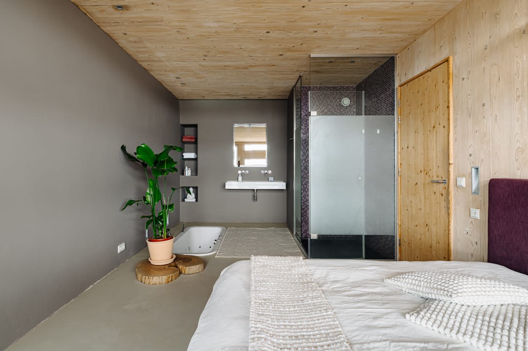 Foto 38 van Edmond Halleylaan 46