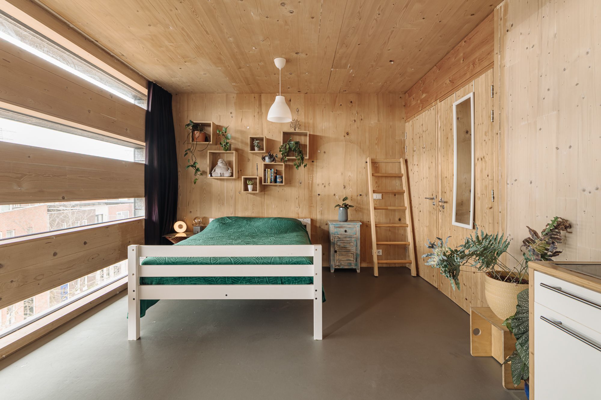 Foto 42 van Edmond Halleylaan 46