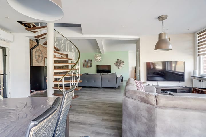 Photo 11 of Antwerpsestraat 102