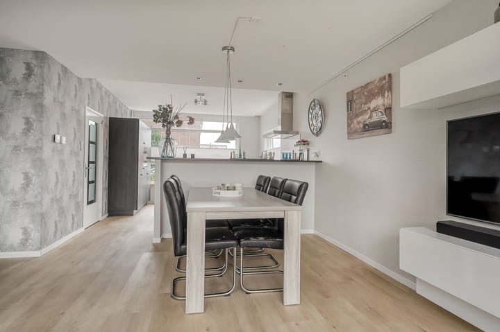 Foto 12 van van Poelgeestlaan 2