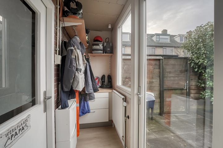 Foto 38 van van Poelgeestlaan 2