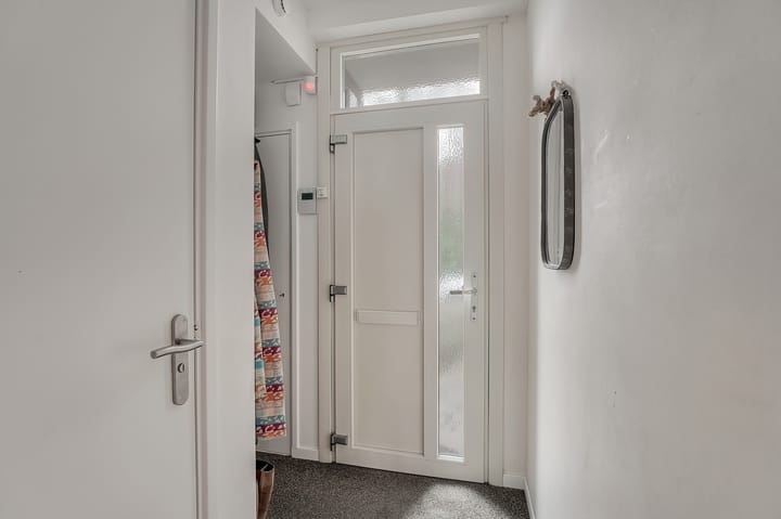 Foto 44 van van Poelgeestlaan 2