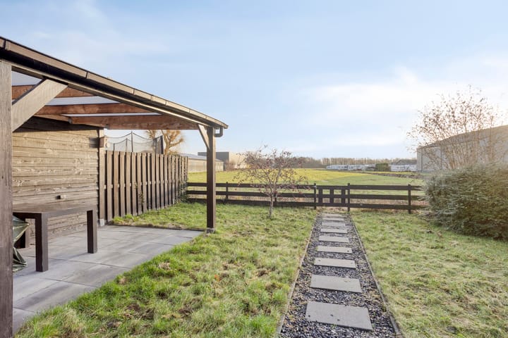 Foto 25 van Strijenseweg 130