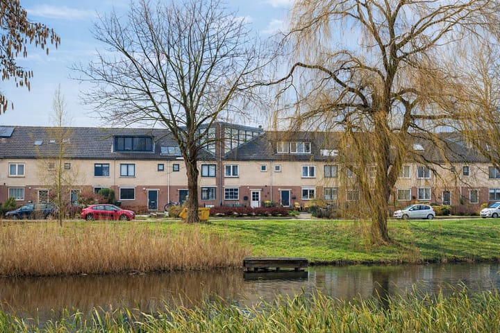 Photo 1 of Count Basiestraat 44