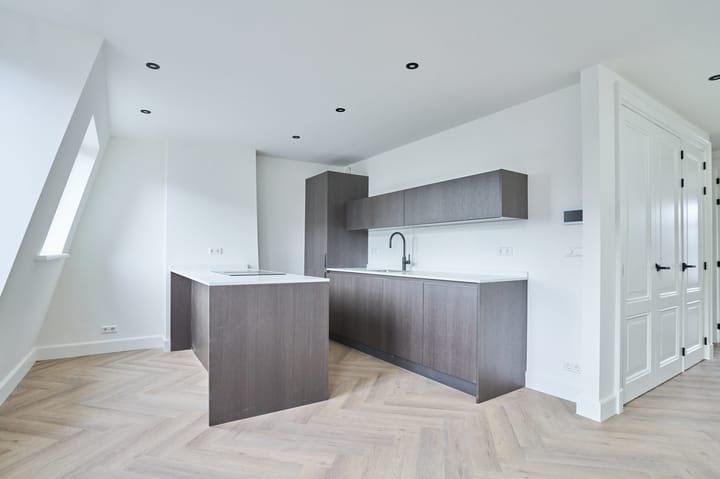 Foto 8 van Tilanusstraat 75-4