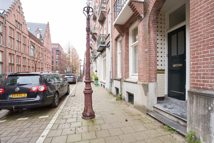 Foto 39 van Tilanusstraat 75-4