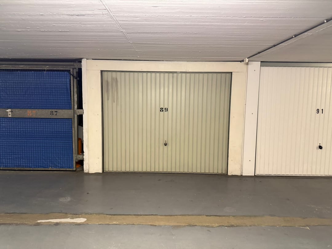 Foto 2 van Burgemeester van Fenemaplein GARAGE 89