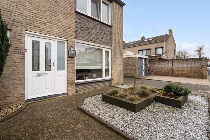 Foto 8 van Engelbrechtstraat 4