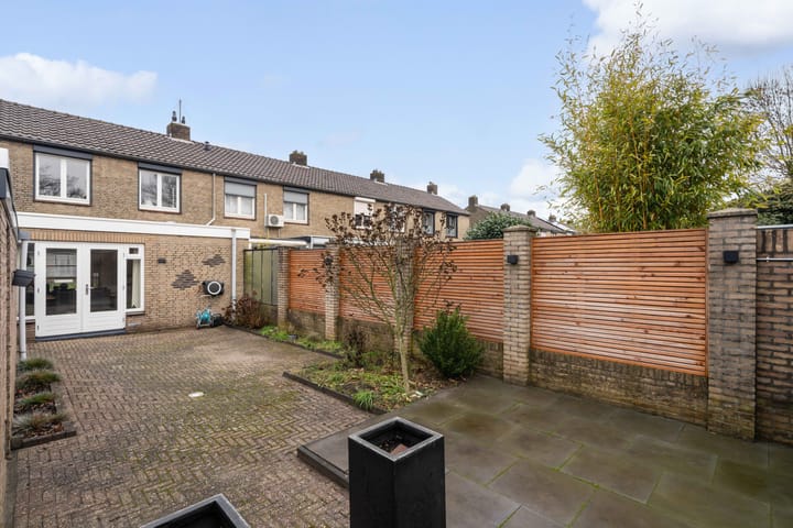 Foto 34 van Engelbrechtstraat 4