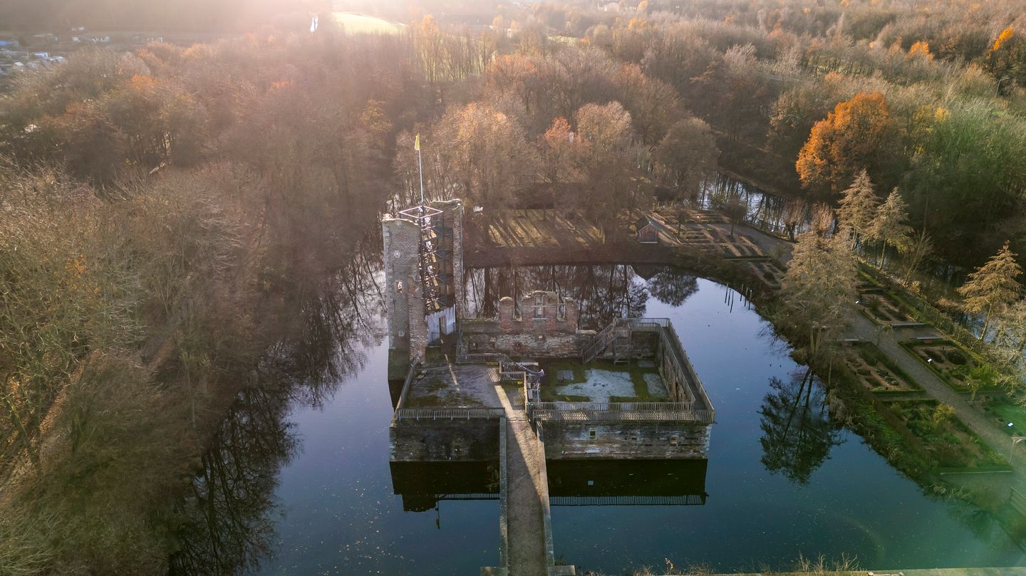 Bekijk foto 2 van Kasteel Schaesberg-laan 100