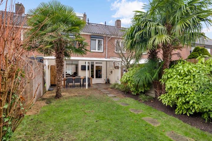 Foto 10 van Charlotte van Bourbonstraat 15