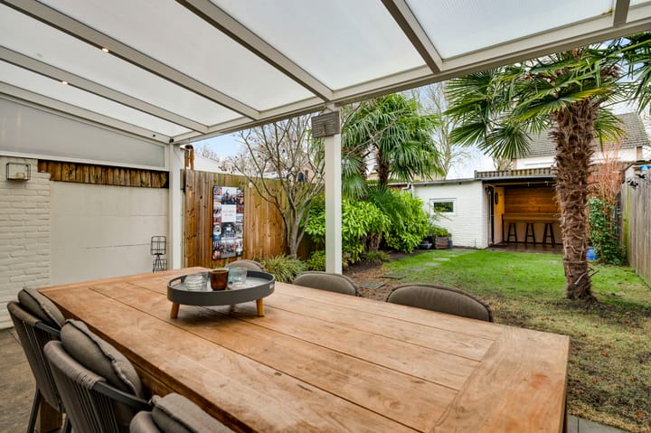 Foto 11 van Charlotte van Bourbonstraat 15