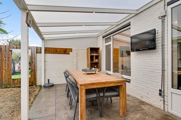 Foto 14 van Charlotte van Bourbonstraat 15