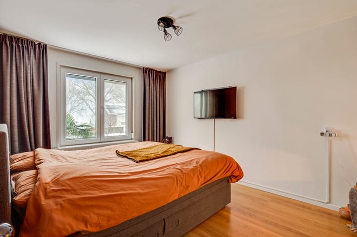 Foto 17 van Charlotte van Bourbonstraat 15