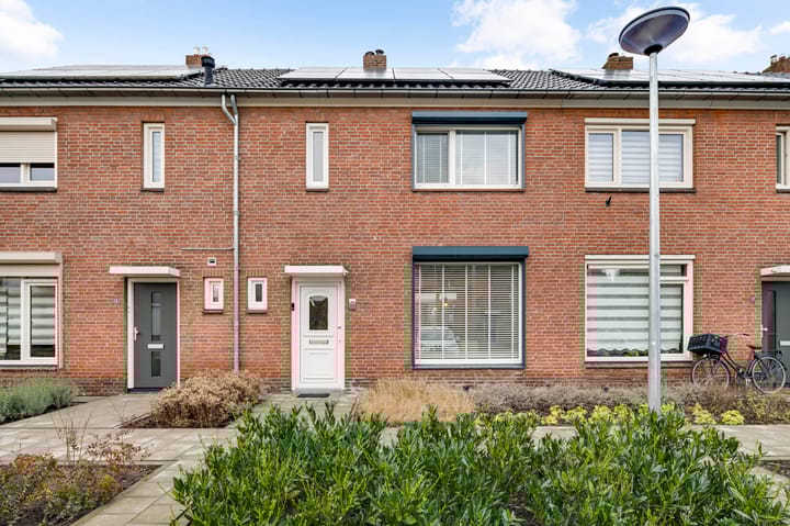 Foto 28 van Charlotte van Bourbonstraat 15