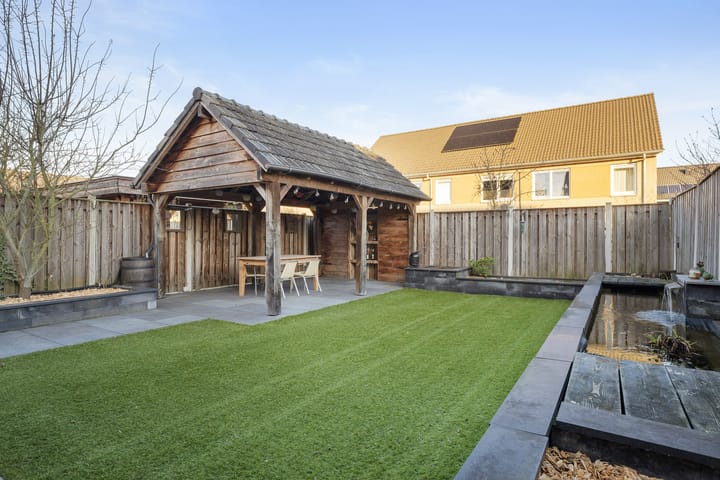 Foto 30 van Valkappel 9