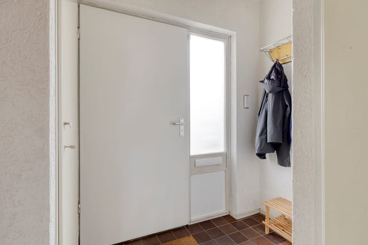 Photo 5 of Lokert 25