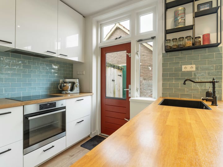 Foto 15 van Luit Blomstraat 58