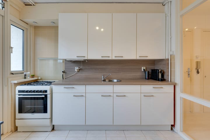 Photo 20 of Alkmaarstraat 303