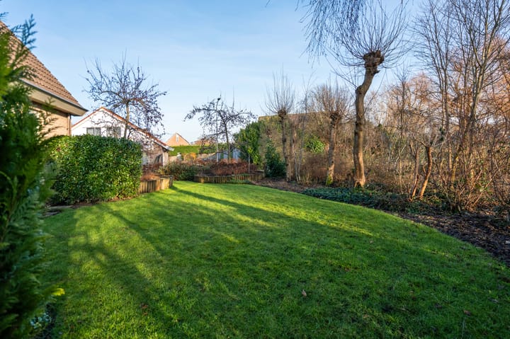 Foto 18 van Weidebloemenweg 83