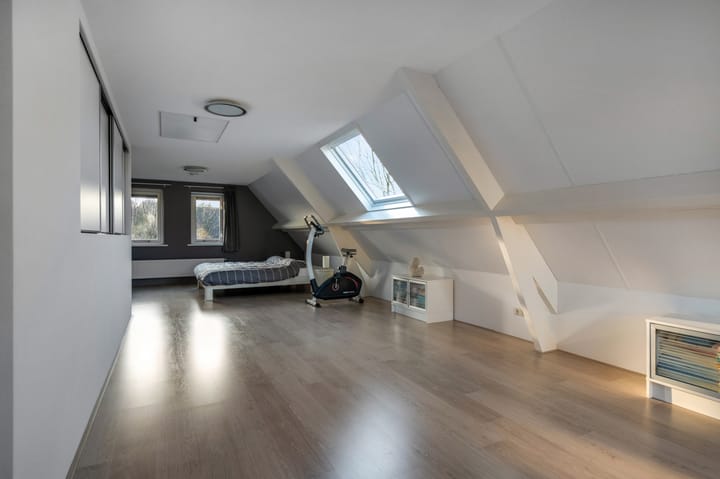 Foto 53 van Weidebloemenweg 83