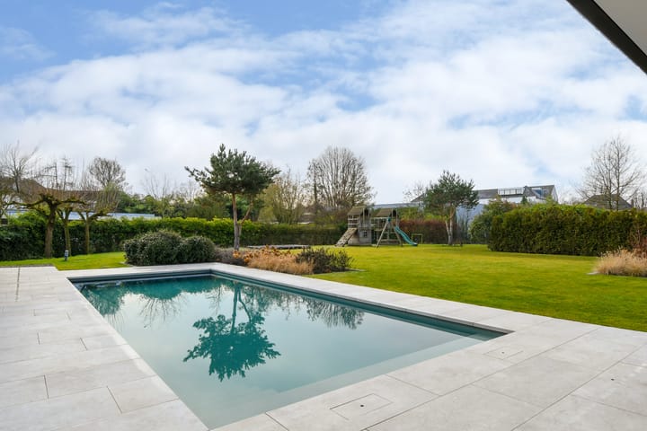 Photo 47 of Schoonoordstraat 3