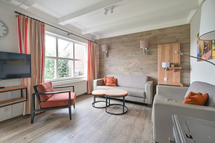 Foto 7 van Randweg 21-046