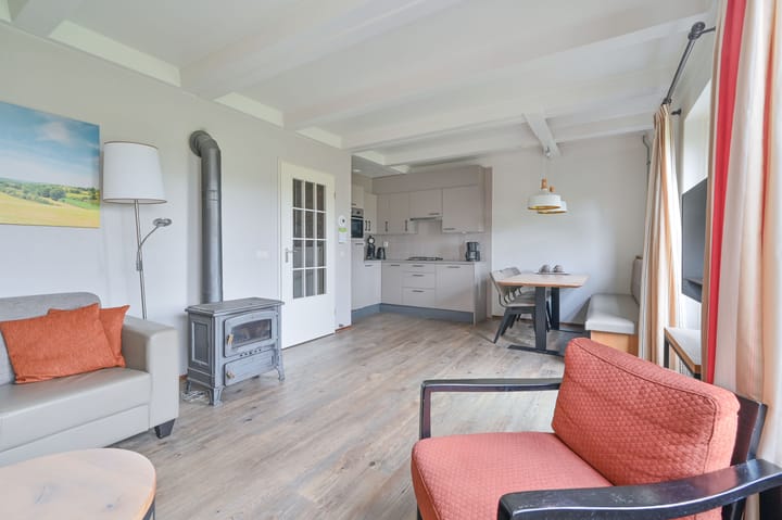 Foto 9 van Randweg 21-046