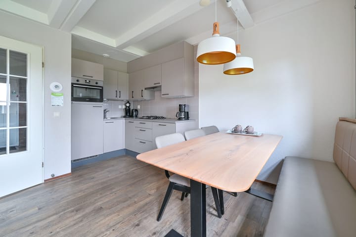 Foto 11 van Randweg 21-046