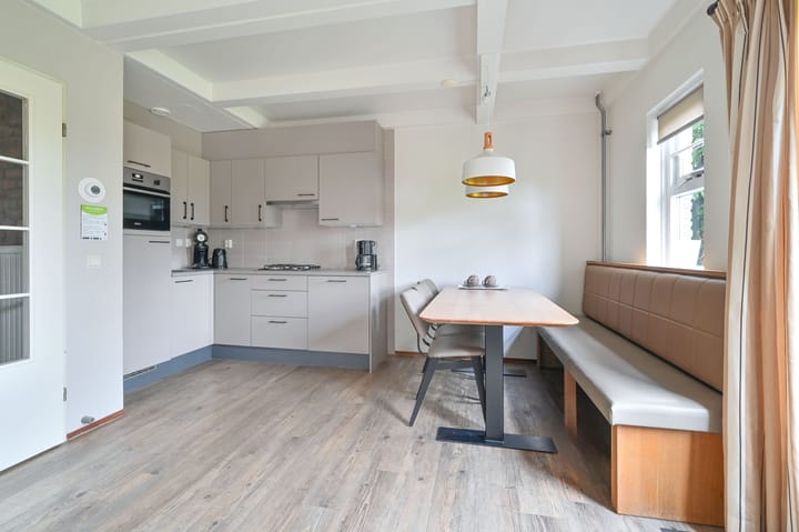 Foto 15 van Randweg 21-046