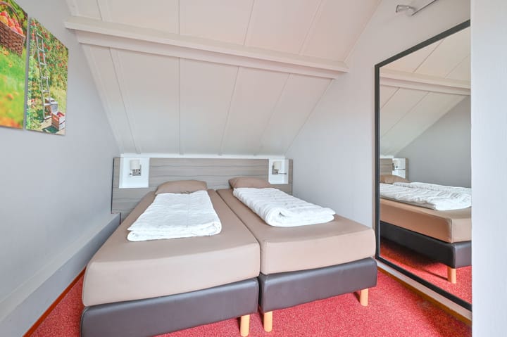 Foto 23 van Randweg 21-046