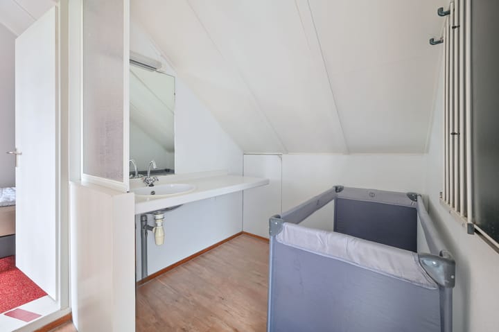 Foto 28 van Randweg 21-046