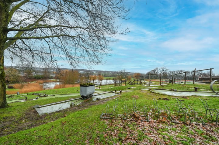 Foto 45 van Randweg 21-046