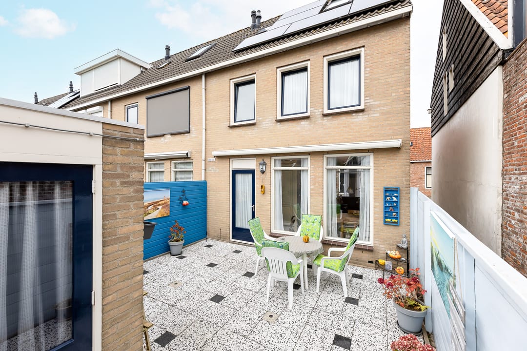 Photo 11 of Tramstraat 17