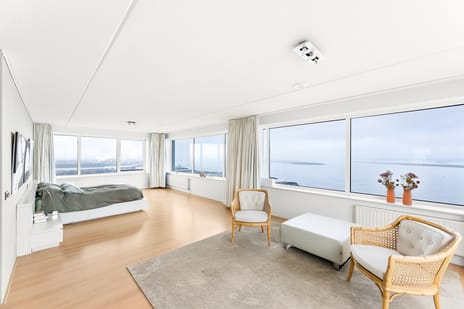 Waterfront 278 secondary image